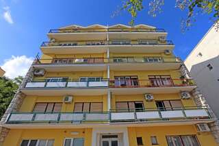 Апартаменты Apartman DMD Херцег-Нови Апартаменты с видом на море-18